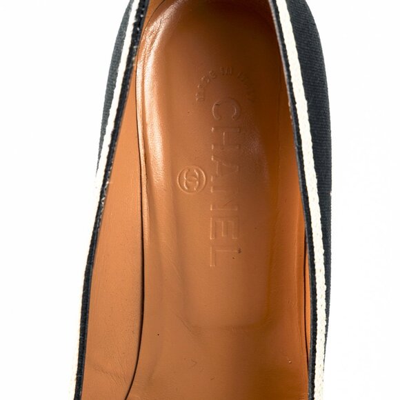 Chanel 06P Black Canvas Camellia-Rosette Pumps - Picture 9 of 10